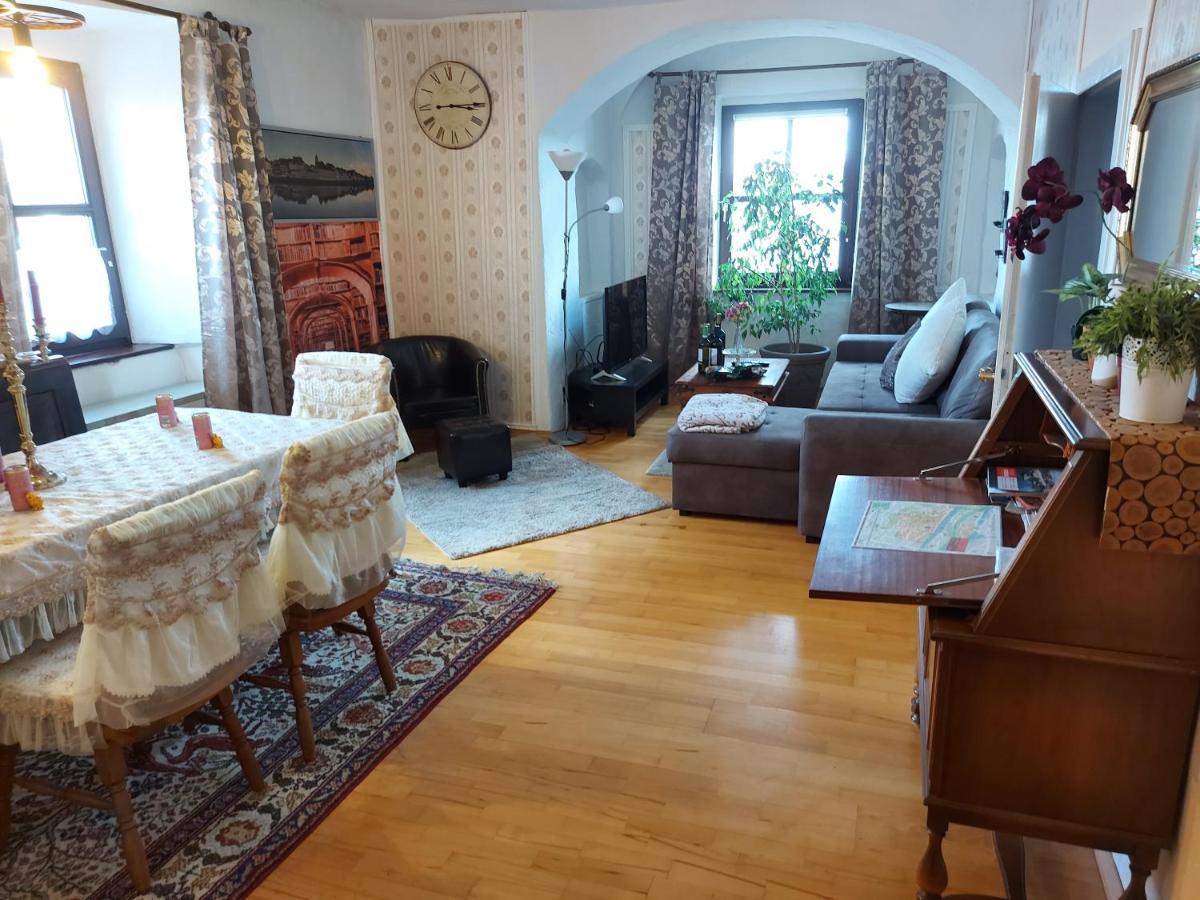 Schloss Weichs Zu Regensburg Mit 2Schlafzimmer Parkplatz Internet 75Qm Zentrum ภายนอก รูปภาพ