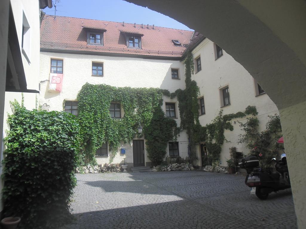 Schloss Weichs Zu Regensburg Mit 2Schlafzimmer Parkplatz Internet 75Qm Zentrum ภายนอก รูปภาพ