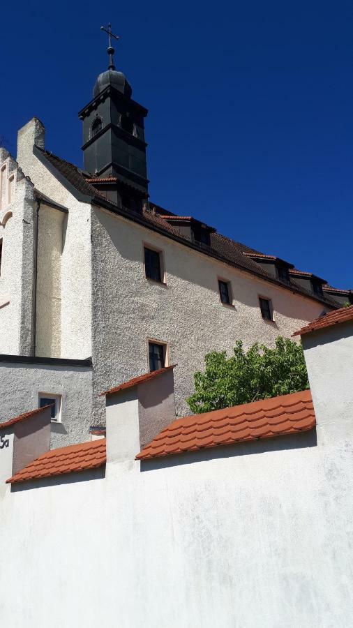 Schloss Weichs Zu Regensburg Mit 2Schlafzimmer Parkplatz Internet 75Qm Zentrum ภายนอก รูปภาพ